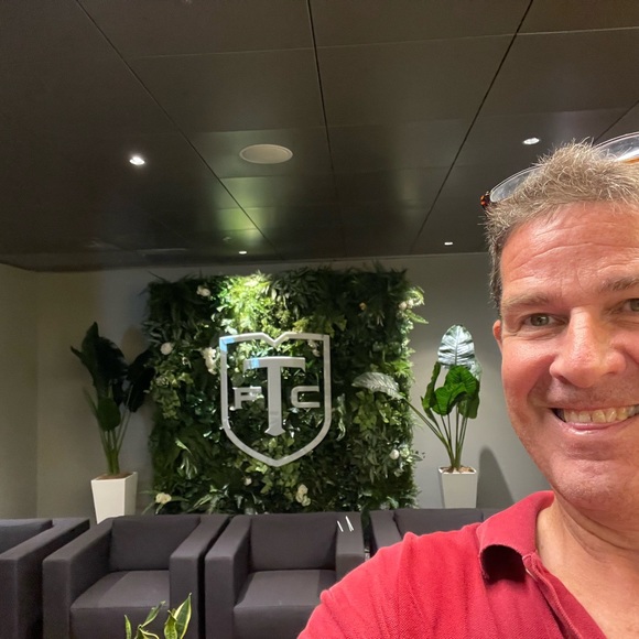 Meet your Posher, Mike - Picture 3 of 7